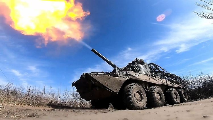 Das 13. große Paket mit Russland-Sanktionen war im Februar zum zweiten Jahrestag des Kriegs gegen die Ukraine beschlossen worden.