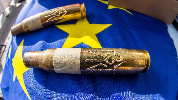 Verschossene Patronen auf EU-Flagge: Die Europäer sind statistisch die größten Unterstützer der Ukraine. 