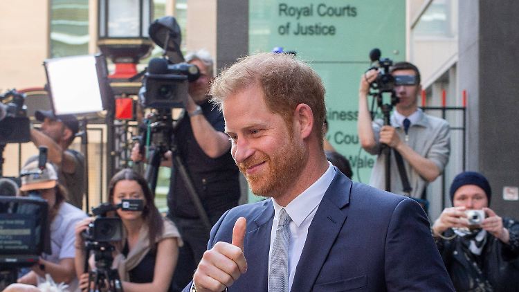 "Schon jetzt eine sehr teure Rechtsstreitigkeit": Prinz Harry bleibt dran.
