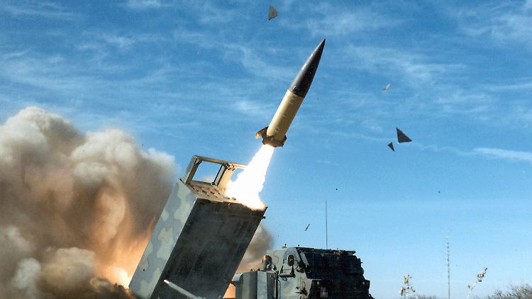 Raketensystem vom Typ ATACMS der US-Armee. Die Lieferung dürfte nach Ansicht des Demokraten Warner schnell gehen. 
