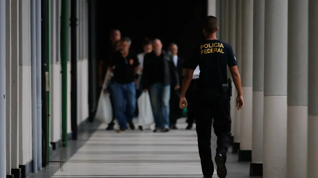 ade635236fd4fe0f6e05c6145f21c10d