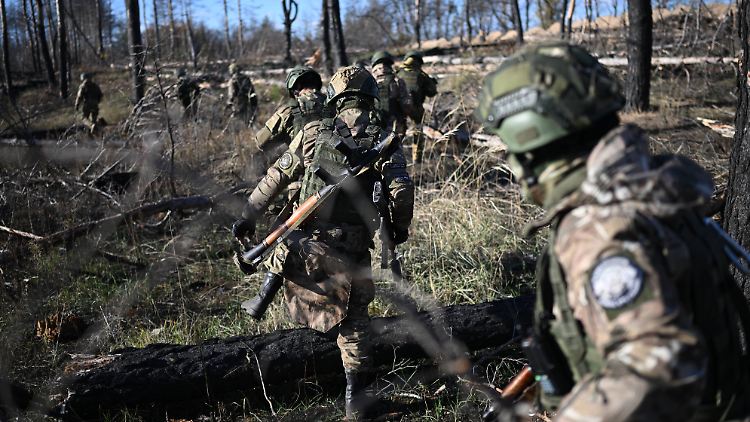 Nach ukrainischen Angaben kämpft die russische 98. Luftlandedivision bei Tschassiw Jar.