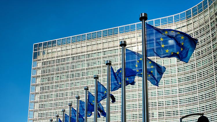 Der Mitarbeiter soll Informationen aus dem EU-Parlament an den chinesischen Geheimdienst gegeben haben.