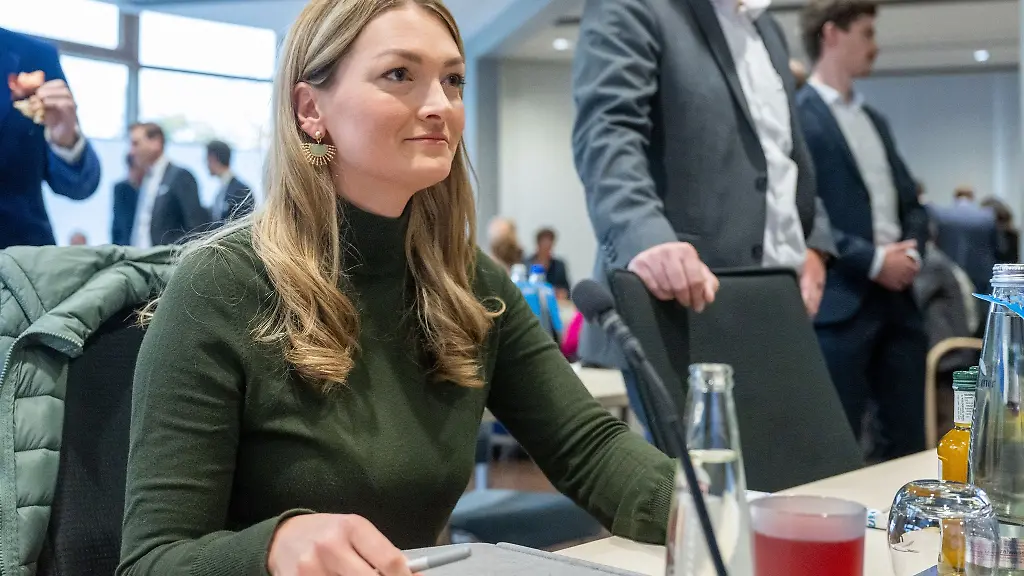 Judith-Gerlach-nimmt-an-einer-Sitzung-von-Vorstand-und-Landtagsfraktion-der-CSU-teil