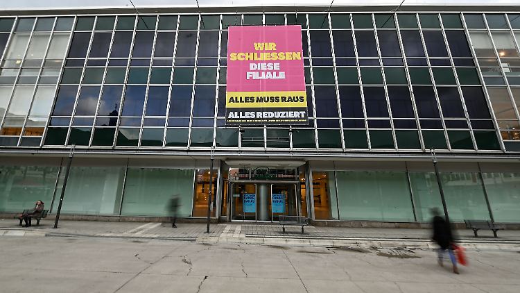 Nach der Insolvenz müssen voraussichtlich 22 Galeria-Filialen in Deutschland schließen.