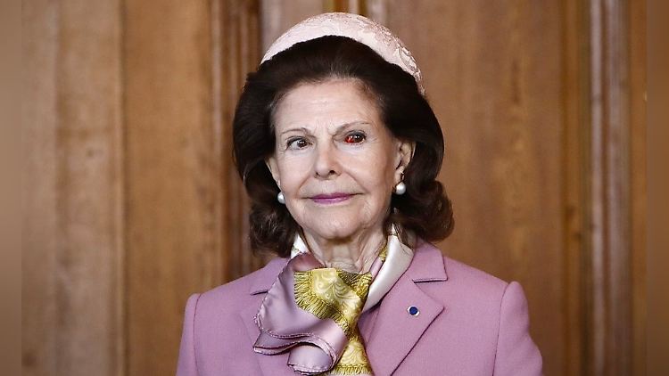 Ihr Auge sieht schlimm aus, der Grund dafür ist aber wahrscheinlich harmlos: Königin Silvia. 