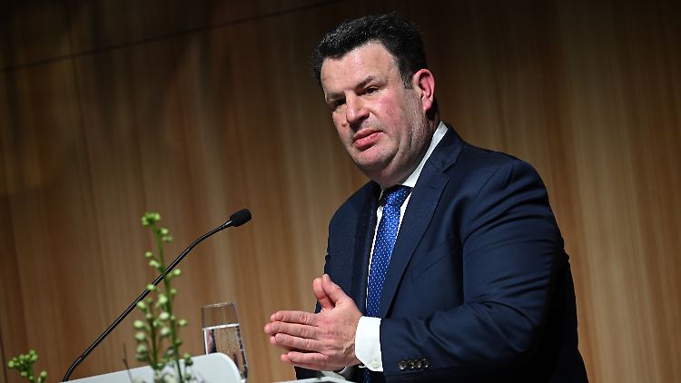 Mit dem Tariftreue- und Vergabegesetz sollen unter anderem öffentliche Aufgaben des Bundes an die Tariftreue der Unternehmen gebunden werden.