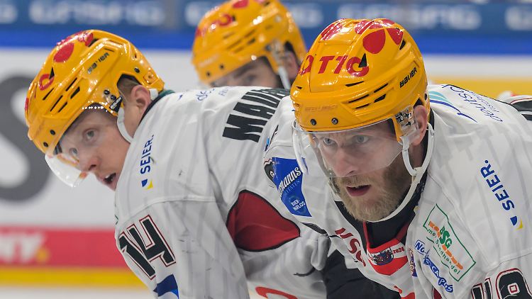 Eine theoretische Chance haben die Fischtown Pinguins noch auf den Meistertitel. Aber auch ein Scheitern wäre kein Beinbruch, sagt der Oberbürgermeister, sondern ebenso ein Grund zum Feiern.