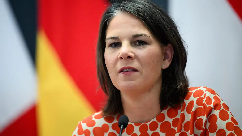 Bundesaussenministerin-Annalena-Baerbock-dringt-auf-humanitaere-Feuerpausen-im-Gazakrieg