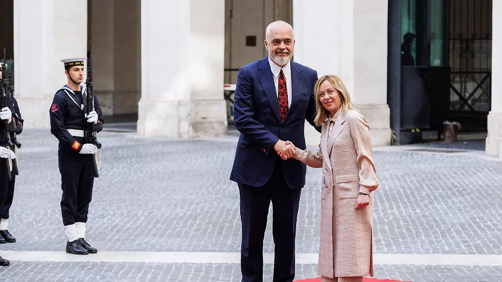 49e1805cd33625c7b3c76f07fcd92856