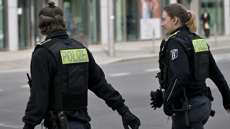 Berliner Polizistinnen im Einsatz. 