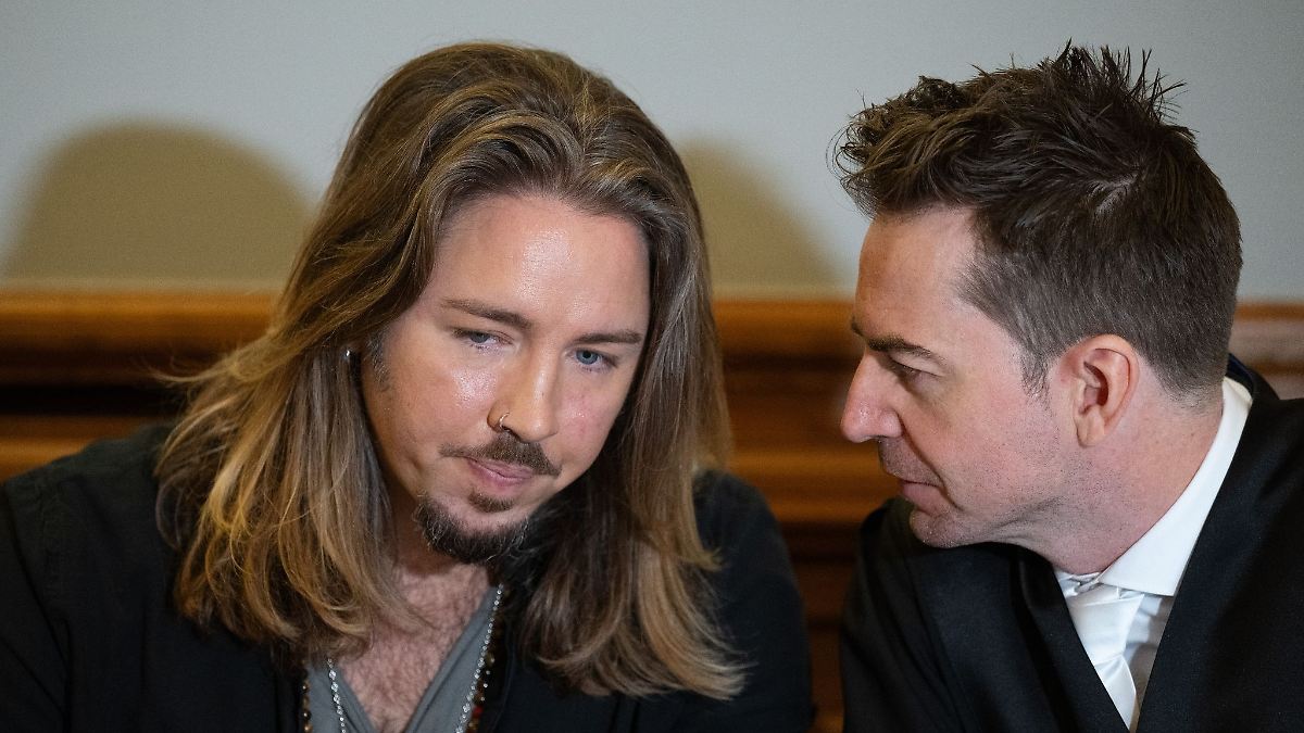 -Inszeniert-sich-wie-ein-Opfer-Fall-Ofarim-Jetzt-meldet-sich-der-Hotelmitarbeiter-W-zu-Wort