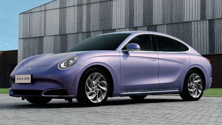 Der GWM Ora 07 ist eine kühn gezeichnete Fließhecklimousine im Stil eines viertürigen Coupés.