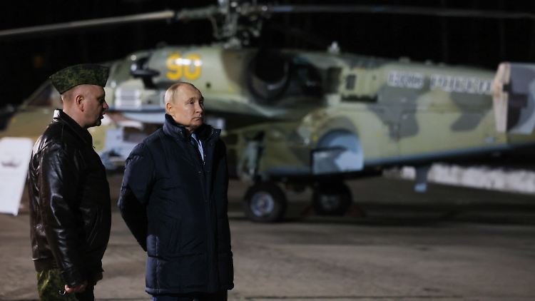 "USA, Südkorea, Pakistan, ganz Westeuropa produzieren gegen ihn", sagt Keupp über Putin.