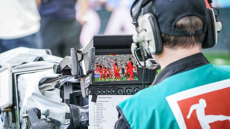 Wer darf die Bundesliga künftig zeigen? 