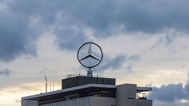Man habe bei den Ermittlungen "vollumfänglich" mit der US-Justiz kooperiert, heißt es von Mercedes-Benz.