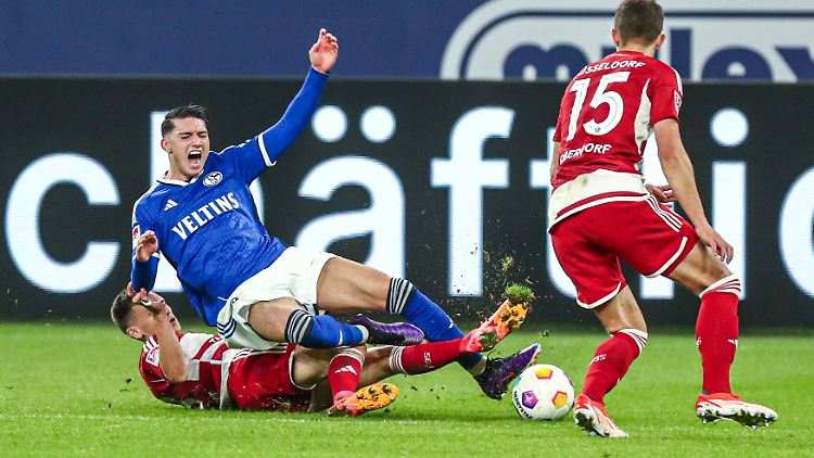 Schalke und Düsseldorf kämpften sich zu einem Remis.