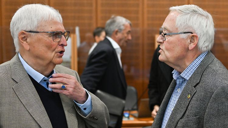 Theo Zwanziger (links) und Horst R. Schmidt weisen die Vorwürfe zurück.