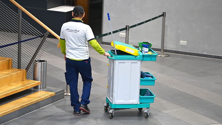 Auch viele Putzkräften haben einen Migrationshintergrund.