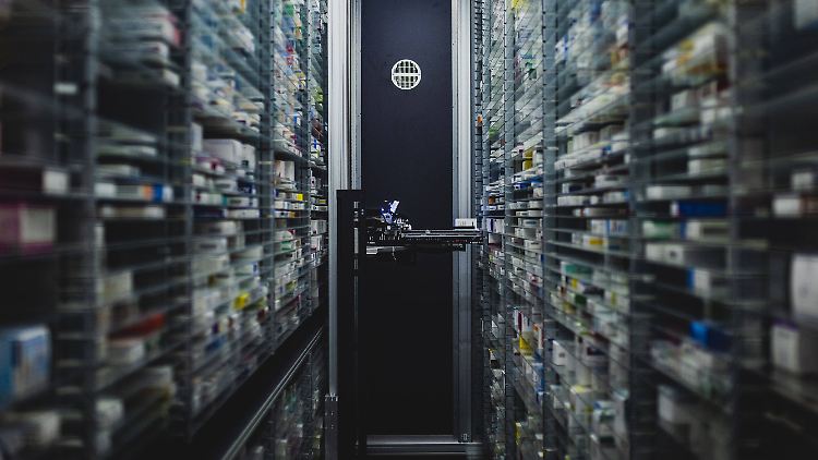 Die deutsche Pharmabranche sieht sich nach dem Produktions- und Umsatzrückgang im vergangenen Jahr wieder auf Wachstumskurs. 