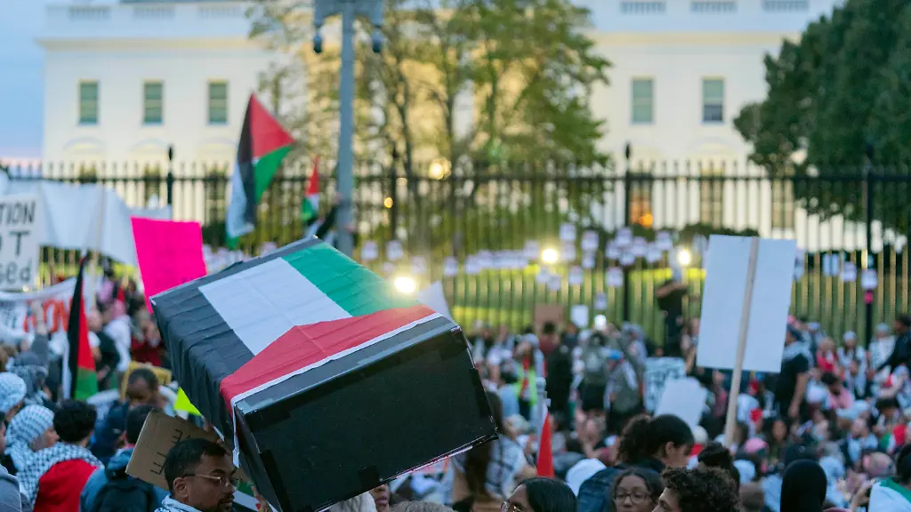 a7496c559c1026ae7070186c4a82e329