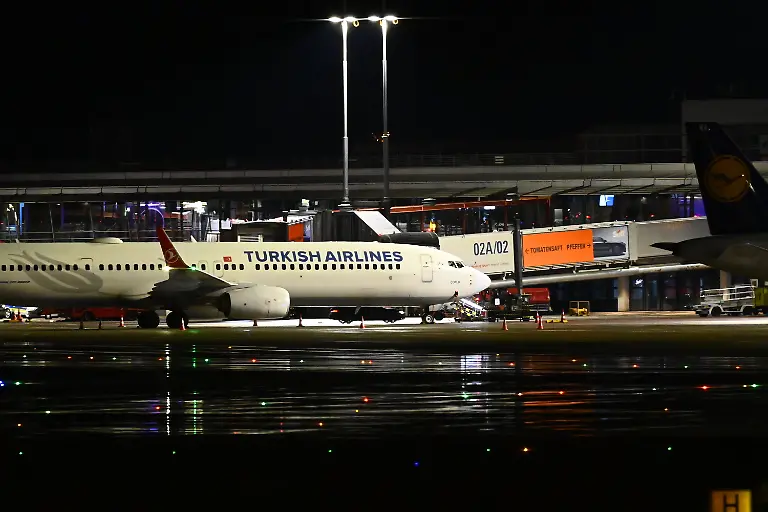 26c1df5bb97cdf7acb66586fe47b3322