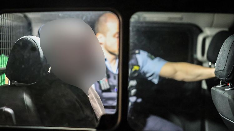 Er hasse die Polizei, rief der Mann, nachdem er sich in seiner Wohnung verbarrikadiert hatte.