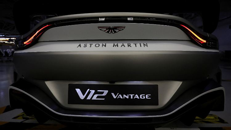 Aston Martin hält am Verbrenner fest.