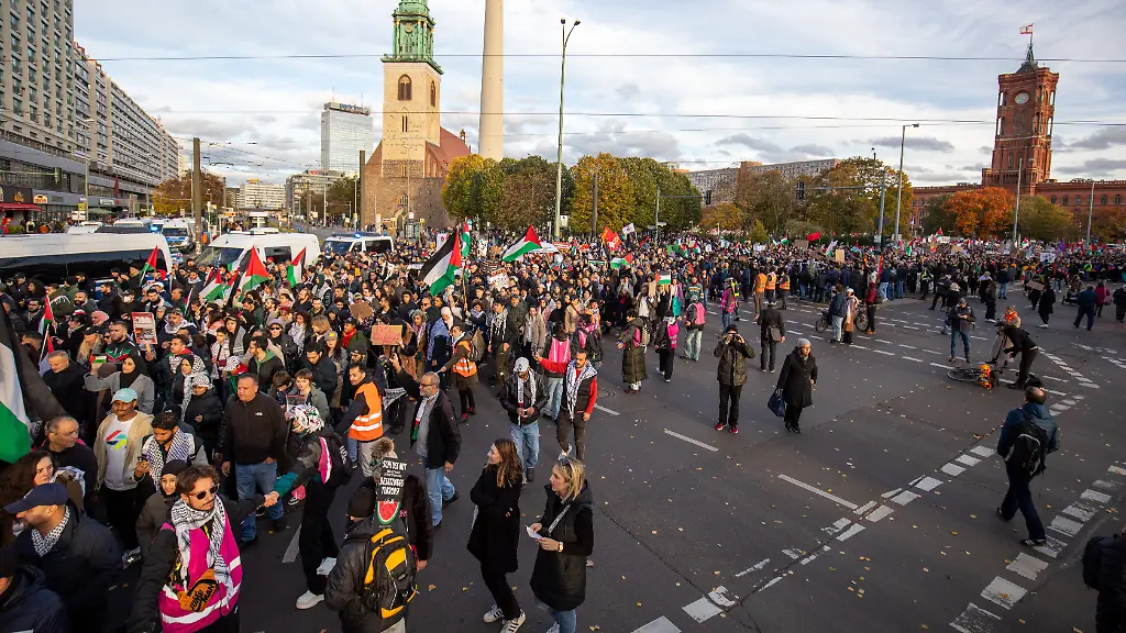 d5700ff5b816bd23b62281911c282122