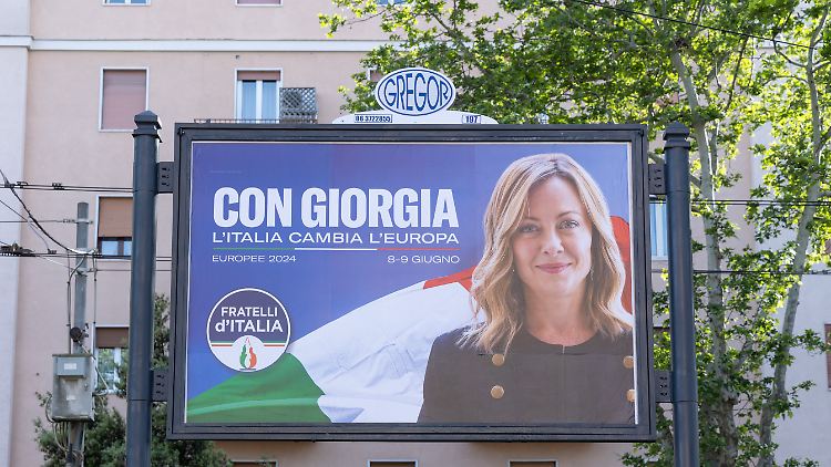 Kritiker werfen Meloni vor, der Bonus solle den Europawahlkampf beeinflussen. 