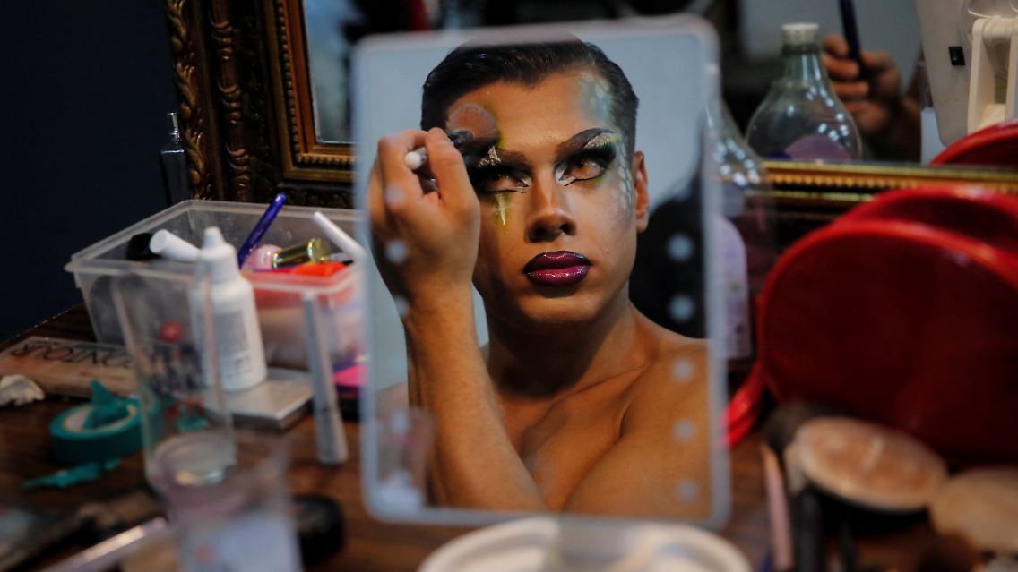 2024-05-01T080038Z_675257162_RC2AH2AUNB8Z_RTRMADP_3_TURKEY-LGBT-DRAG.JPG