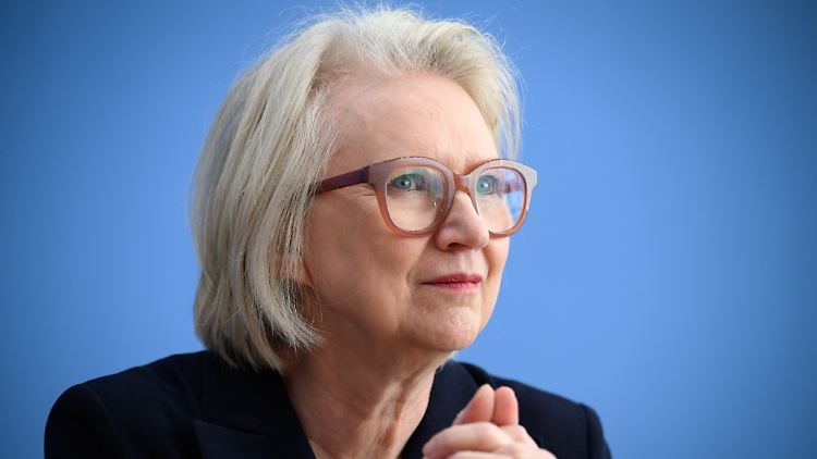 Angesichts der aktuellen Haushaltsengpässe wünsch sich Wirtschaftsweise Monika Schnitzer zusätzlichen Verschuldungsspielraum.
