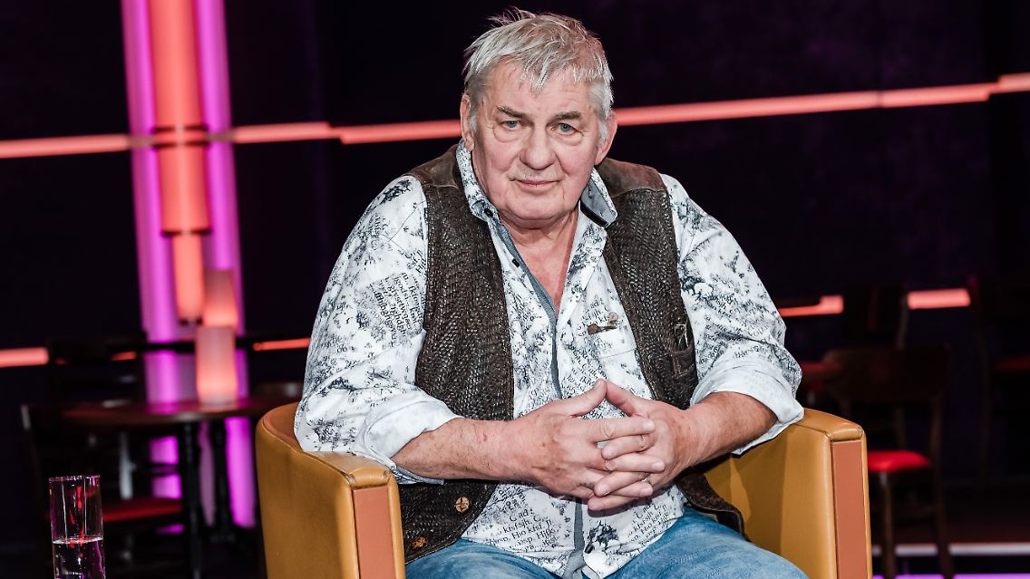 Eine weitere "lebensrettende Operation" soll nötig sein, wie Hoenigs Management RTL bestätigte.