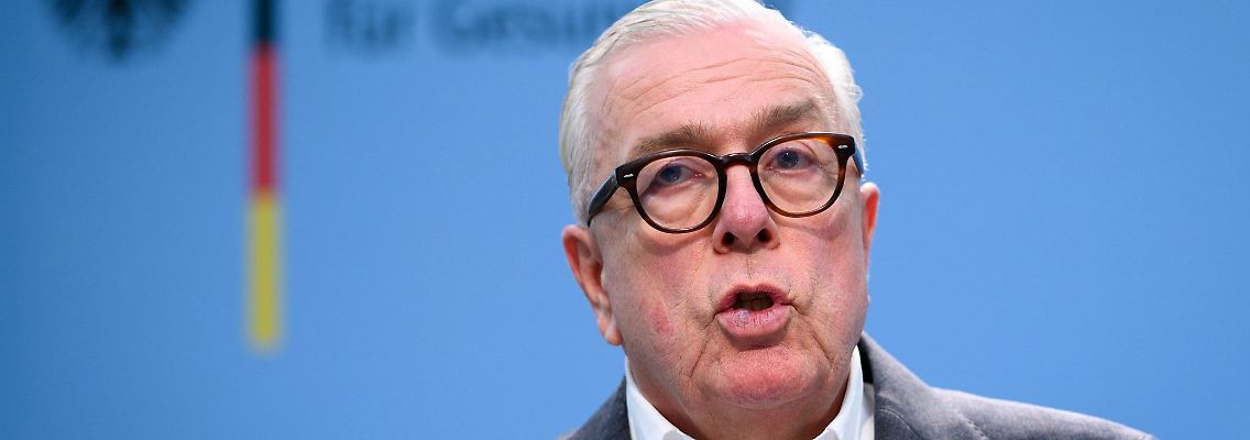 Ärztepräsident Klaus Reinhardt fordert eine stärkere Steuerung der Patientinnen und Patienten bei Behandlungen in Praxen und Kliniken.