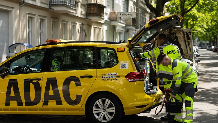 Weil Autofahrer ihre PKW länger behalten, werden diese anfälliger für Pannen. Für die "Gelben Engel" bedeutet das mehr Arbeit.