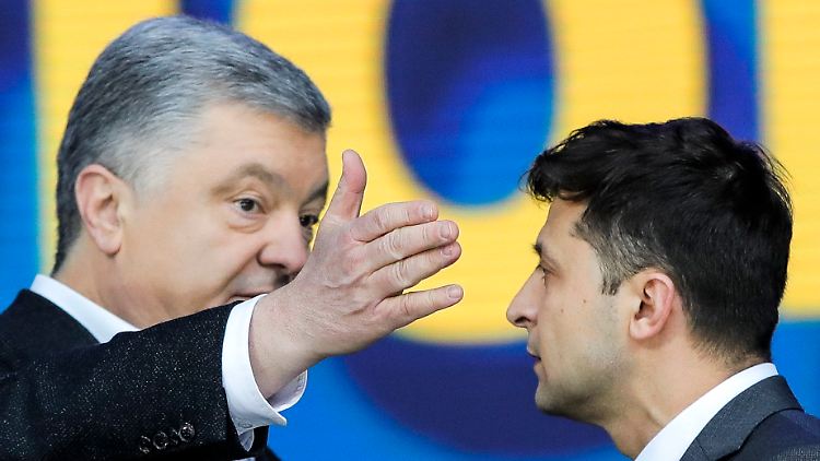 Lang ist's her: Poroschenko und Selenskyj im Wahlkampf 2019.
