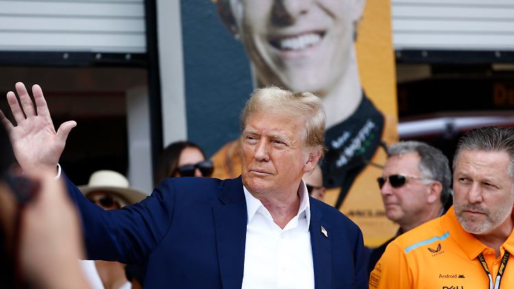 Donald Trump ist bei McLaren zu Gast.