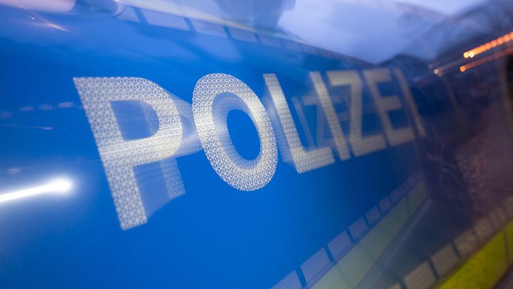 Die Verdächtigen sollen einen 30-Jährigen so schwer geschlagen und getreten haben, dass er starb.