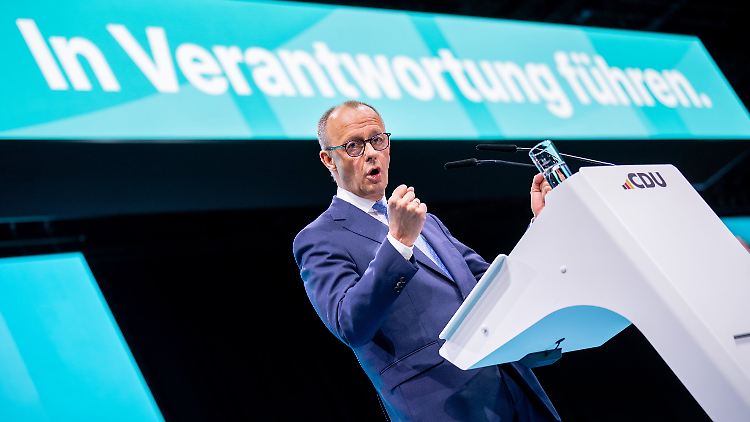 "Jeder Tag früher, den dieses Schauspiel ein Ende findet, ist ein guter Tag für unser Land", sagte Friedrich Merz mit Blick auf die Ampel-Koalition.