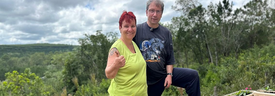 Zwischen Bio-Bäuerin Ulrike und Hofgast Heiko knistert es gewaltig - Quelle RTL.jpg