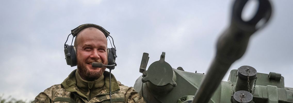 2024-04-29T152226Z_253786166_RC28G7A0PN3X_RTRMADP_3_UKRAINE-CRISIS-EAST (1).JPG