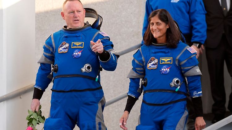 Barry Wilmore und Suni Williams müssen weiter auf ihren Einsatz warten.