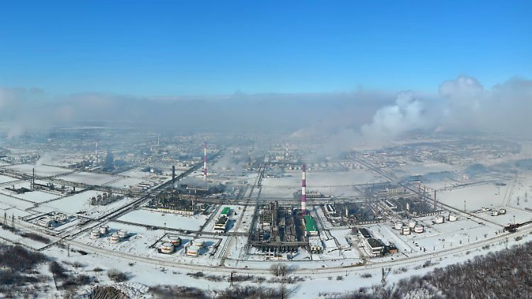 Bislang haben Angestellte in der Öl- und Gasindustrie im Vergleich zu anderen Branchen gutes Geld verdient.