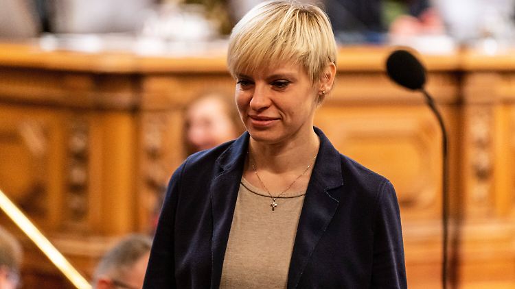 Den Vorwürfen nach besonders anfällig für Kreml-Propaganda: AfD-Politikerin Olga Petersen aus Hamburg.