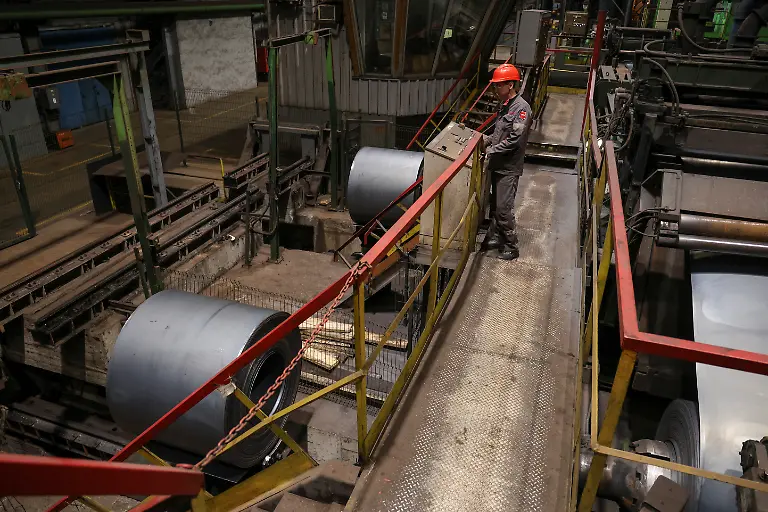 2023-10-26T070950Z-1402075774-RC20P3AXSUUE-RTRMADP-3-UKRAINE-CRISIS-STEEL