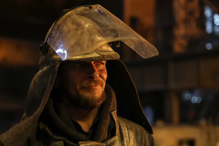 2023-10-26T070946Z-1812268746-RC2XO3AF1HDZ-RTRMADP-3-UKRAINE-CRISIS-STEEL