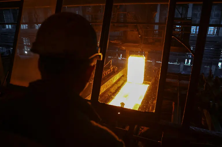 2023-10-26T070936Z-1065248004-RC2YO3A0CGQ6-RTRMADP-3-UKRAINE-CRISIS-STEEL