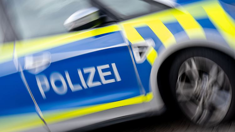 Die Politikerin war am frühen Abend mit einem Drehteam unterwegs, als sie zuerst von einem Mann und dann von einer Frau angegriffen wurde.