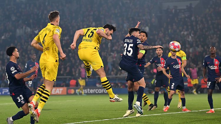 Mats Hummels liefert Nico Schlotterbeck Anschauungsunterricht.