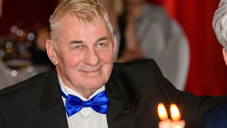 Heinz Hoenig hat sich für riskante Eingriffe entschieden.